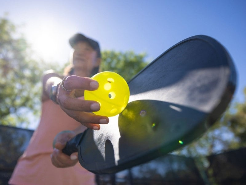 How to Play Singles Pickleball: Rules, Strategies, and Court Positioning