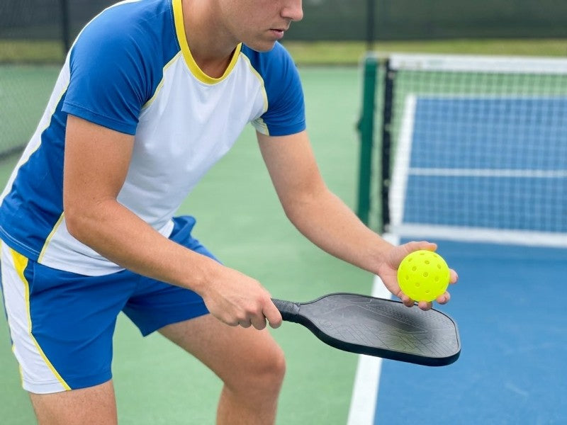 Pickleball Overgrip vs. Replacement Grip: What is the Difference?